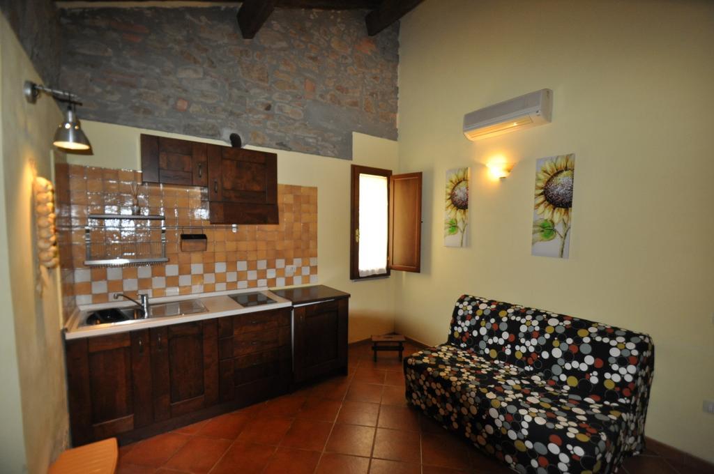 הוילה סקרלינו Agriturismo Il Cerrosughero חדר תמונה