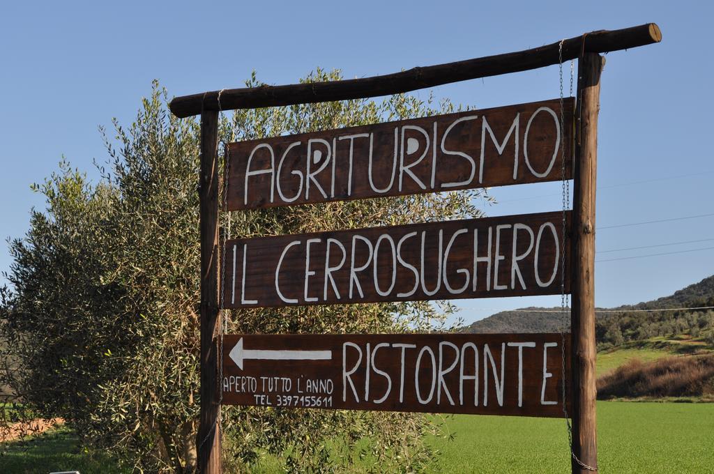 הוילה סקרלינו Agriturismo Il Cerrosughero מראה חיצוני תמונה