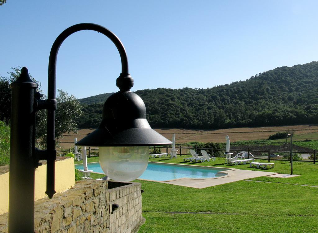 הוילה סקרלינו Agriturismo Il Cerrosughero מראה חיצוני תמונה