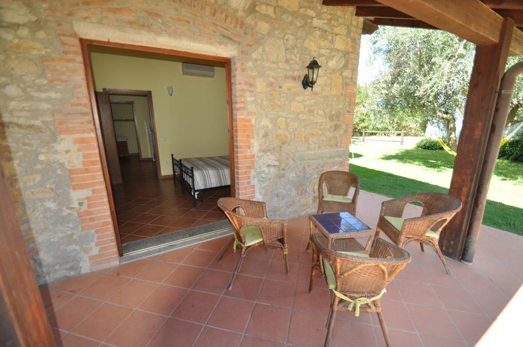 הוילה סקרלינו Agriturismo Il Cerrosughero חדר תמונה