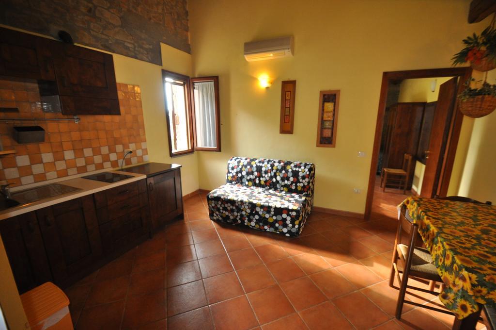 הוילה סקרלינו Agriturismo Il Cerrosughero חדר תמונה